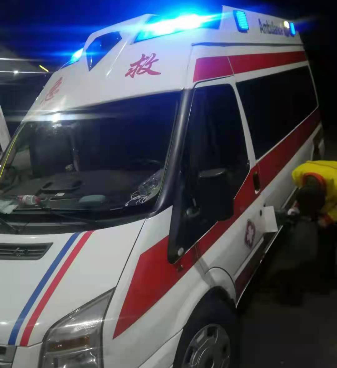 陆河县专业救护车出租